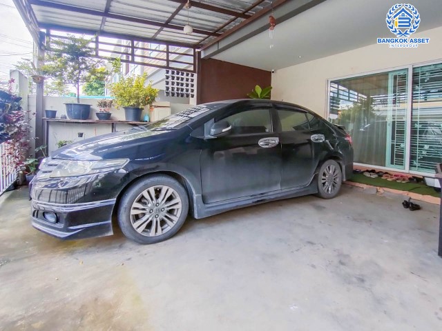 *****ทาวน์เฮ้าส์มือสองย่านนนทบุรี ม.วิลเลตไลท์ ราชพฤกษ์-ปิ่นเกล้า บนเนื้อที่ 20.5 ตร.ว. ฟังก์ชัน 3 ห้องนอน 2 ห้องน้ำ 2 ที่จอดรถ บ้านสวย พร้อมอยู่ ของแถมเพียบ! เดินทางสะดวก ใกล้จุดขึ้นทางด่วน "ศรีรัช" และรถไฟฟ้าสายสีแดงอ่อน "สถานีตลิ่งชัน"